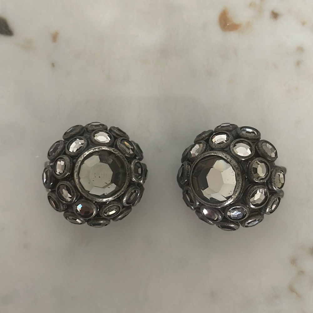 Antique cut looking rhinestone bombe earrings.